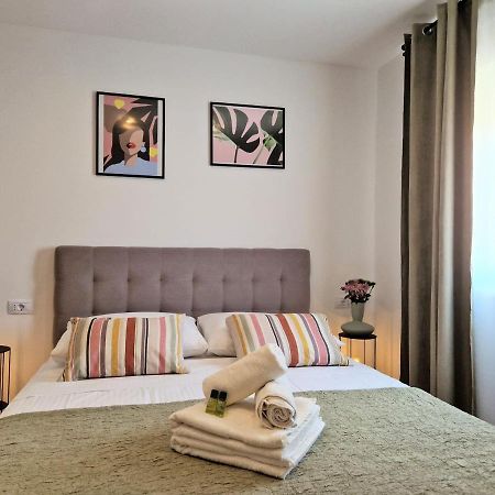 Jazz Rooms And Apartments Rovinj Eksteriør billede